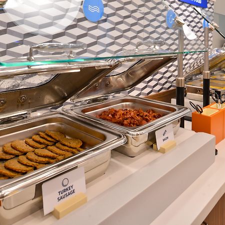 克利尔菲尔德快捷假日酒店及套房 外观 照片